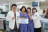 20250429 감염관리 우수자 ‘찾아가는 시상식’ (호흡기내과 문도식 교수, 외과계 중환자실)